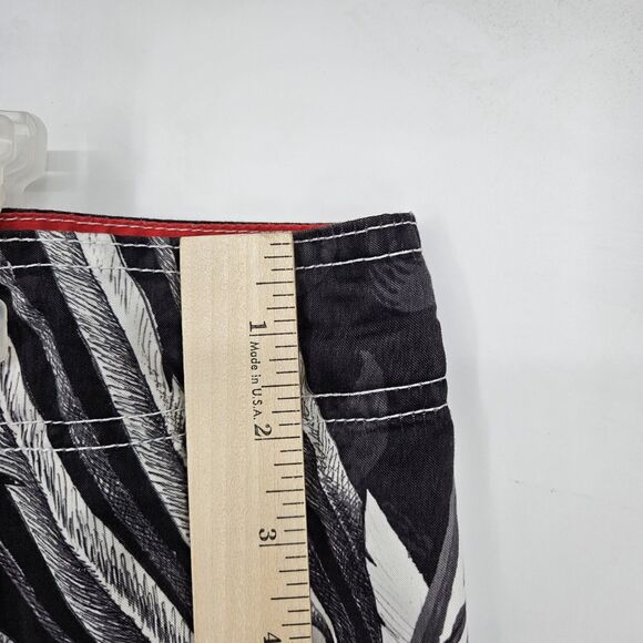 MMA Elite Fight Shorts Mens Extra Large Wrestle Board Shorts Skulls Wings Grunge - Picture 6 of 13